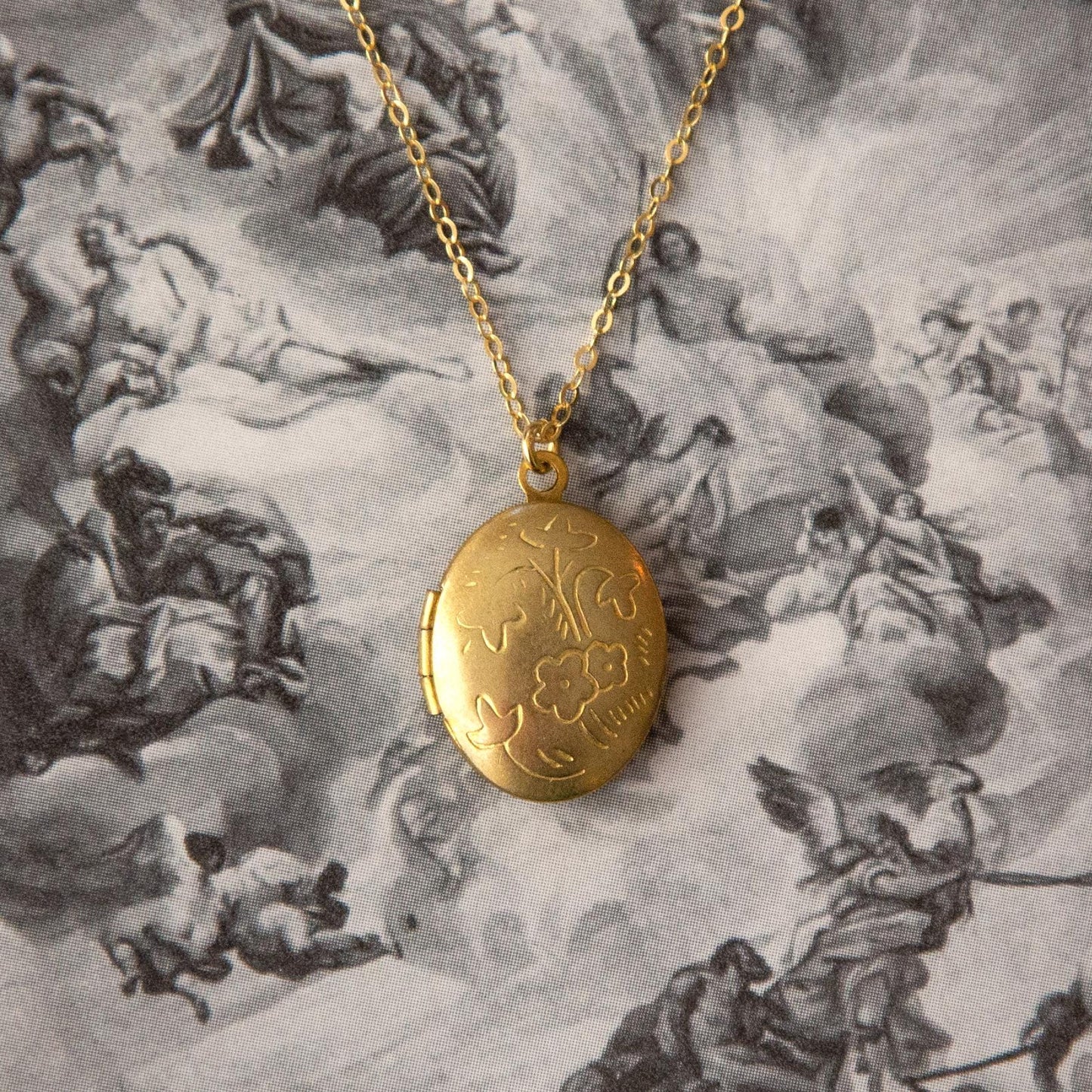 Vintage Oval Locket Necklace - Floral