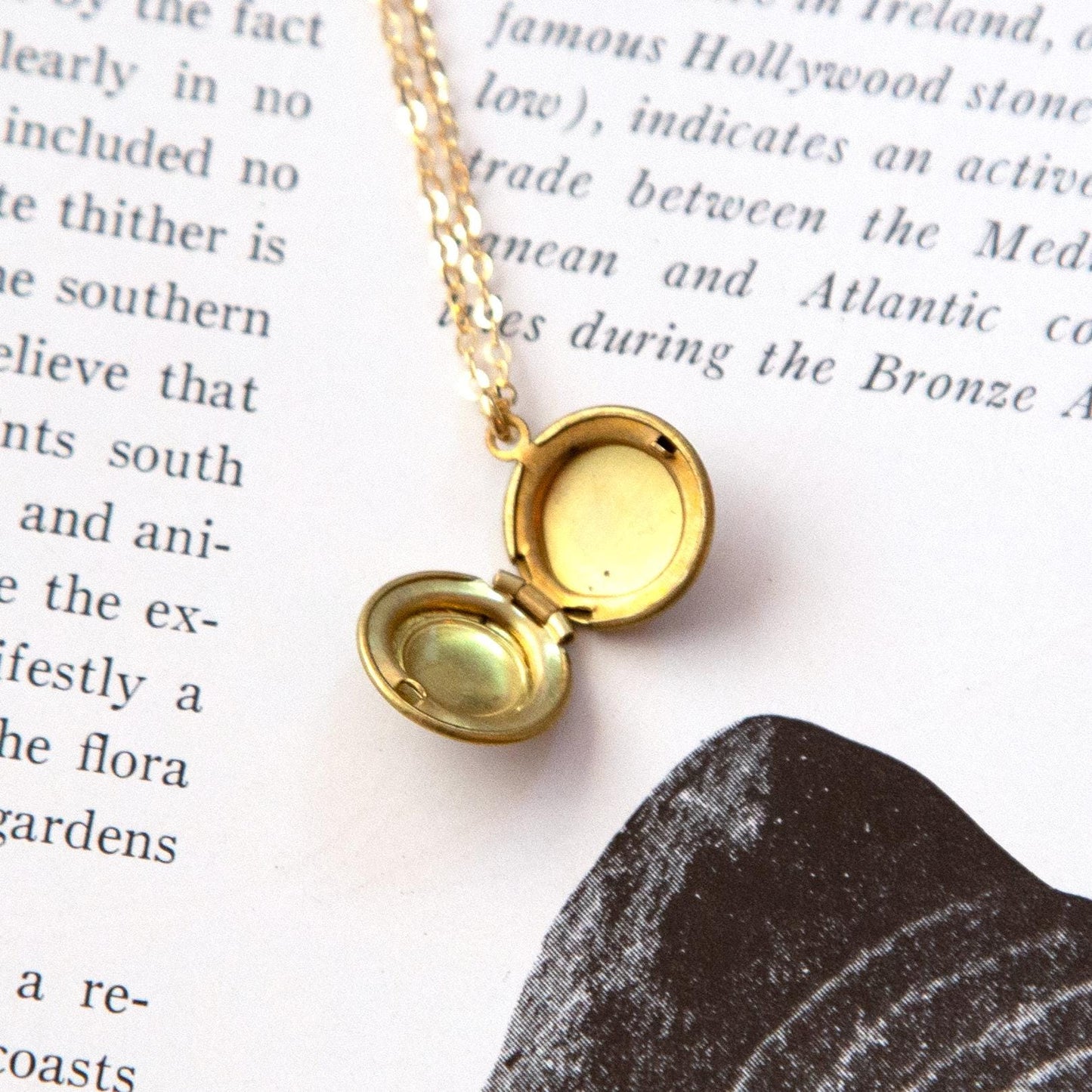 Vintage Mini Simple Round Locket Necklace