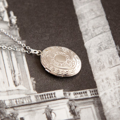 Vintage Silver Medium Oval Locket Necklace