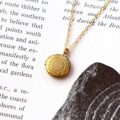 Vintage Mini Simple Round Locket Necklace