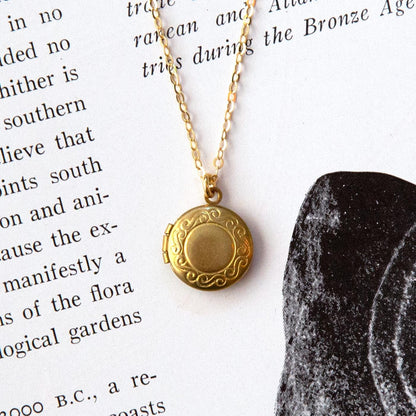 Vintage Mini Simple Round Locket Necklace