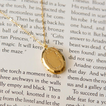 Vintage Gold Oval Locket Necklace