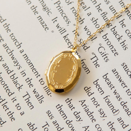 Vintage Gold Oval Locket Necklace